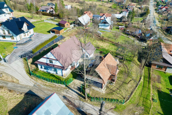 nowotarski, Rabka-Zdrój, Dwa domy z widokiem na góry w Rabce-Zdroju