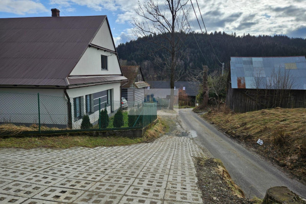 nowotarski, Rabka-Zdrój, Dwa domy z widokiem na góry w Rabce-Zdroju